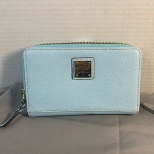 Dooney & Bourke Sky Blue Leather Wallet 7.75” X 4” Un authenticated